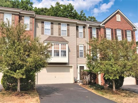 516 Village Green Blvd W, Mars, PA 16046