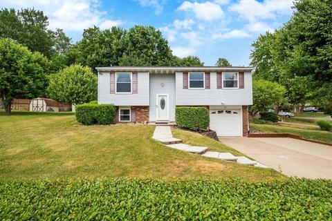 211 Darnley Dr, Coraopolis, PA 15108