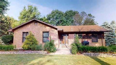 13 Woodlawn Dr, Freeport, PA 16229
