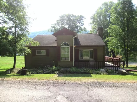 1000 Seybertown Rd, Karns City, PA 16041