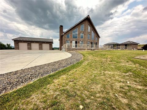 1015 Hoffman Rd, Smithton, PA 15479
