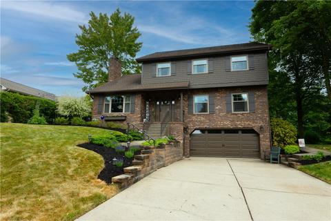 306 Windsor Dr, Coraopolis, PA 15108