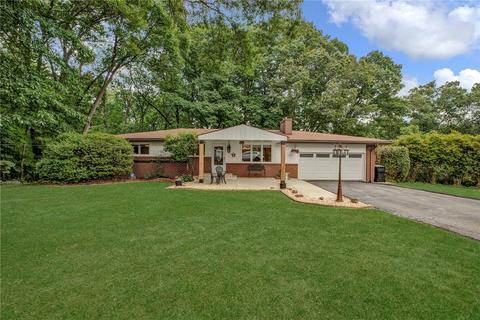146 Pinebrook Dr, Beaver Falls, PA 15010