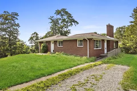 1015 Suzanne St, Freedom, PA 15042