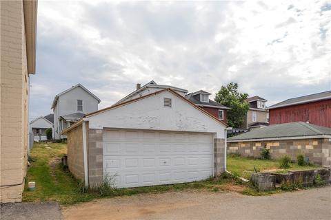 304 Beech St, Vandergrift, PA 15690 photo 3