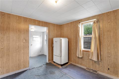 304 Beech St, Vandergrift, PA 15690 photo 8