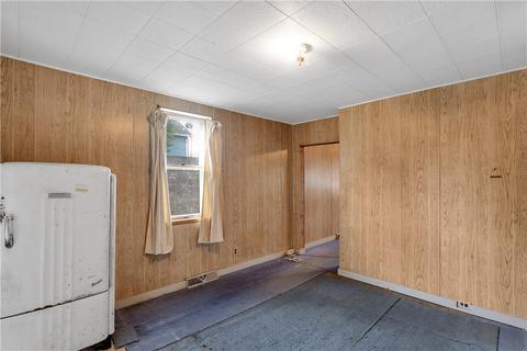 304 Beech St, Vandergrift, PA 15690 photo 7