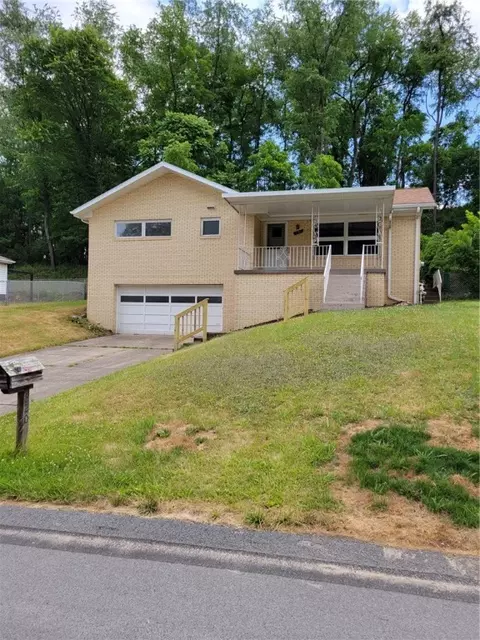 320 Circle Dr, Mckeesport, PA 15131