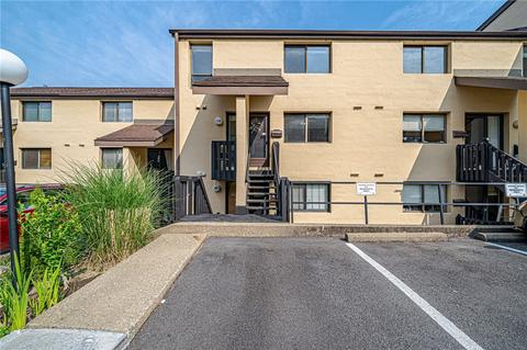 2034 Swallow Hill Rd #120, Pittsburgh, PA 15220