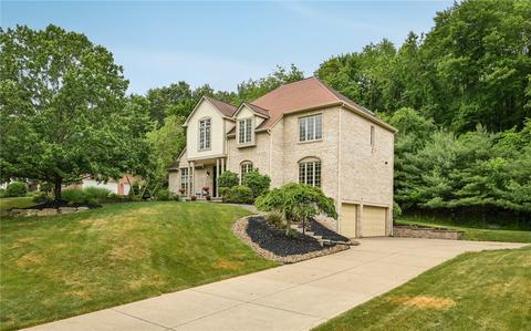 1525 Brimfield Dr, Sewickley, PA 15143