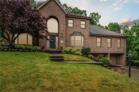 115 Rock Haven Ln, Pittsburgh, PA 15228