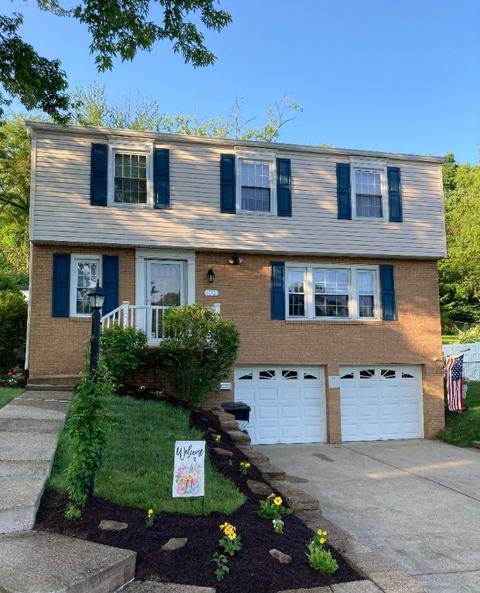 404 Winfred Manor Dr, Bethel Park, PA 15102