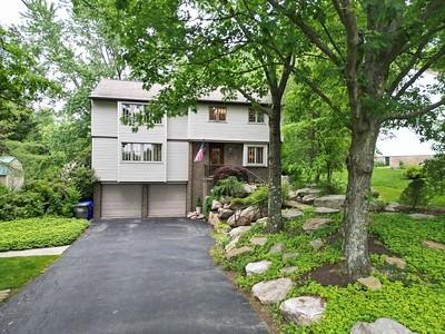 239 Allison Rd, Gibsonia, PA 15044