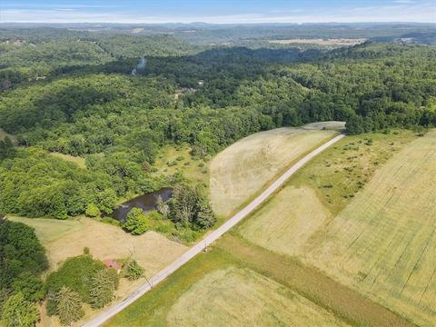 233 Squibbs Rd, Blairsville, PA 15717