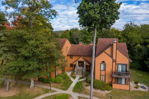 2903 Swiss Mountain Dr, Champion, PA 15622