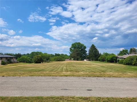 32 Claremont Drive, Lower Burrell, PA 15068