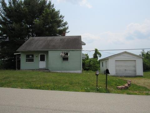 3315 Old Mcclellandtown Rd, Mcclellandtown, PA 15458