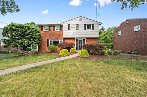 2722 Tischler Rd, Bethel Park, PA 15102