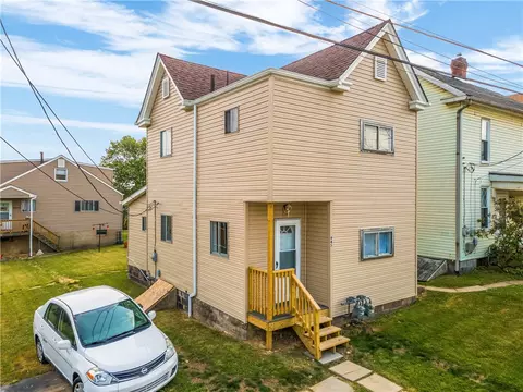 945 Sycamore St, Washington, PA 15301