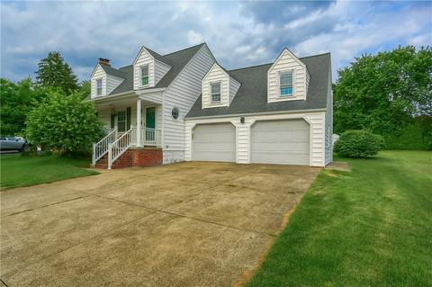 580 Lyle Dr, Hermitage, PA 16148