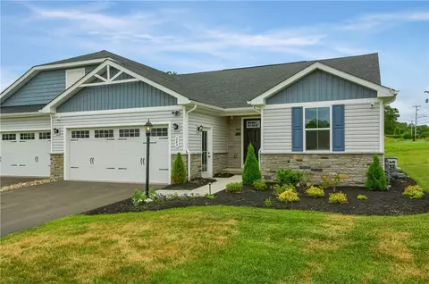 243 Smith Ln, Beaver Falls, PA 15010