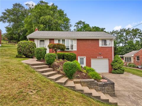 2228 Superior St, Bethel Park, PA 15102