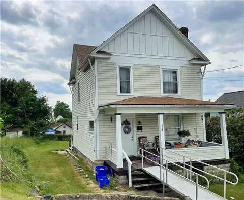 128 Pleasantview Ave, Butler, PA 16001