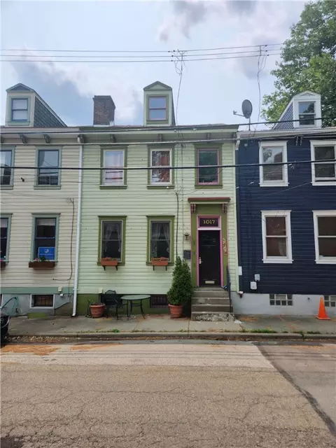 1017 Manhattan St, Pittsburgh, PA 15233