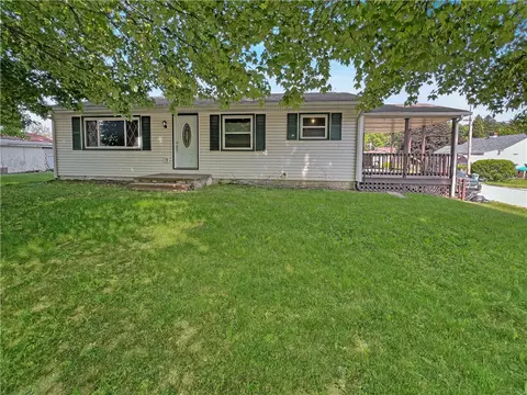 659 6th St, West Pittsburg, PA 16160