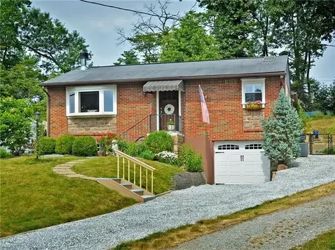 105 Forest Ct, Irwin, PA 15642