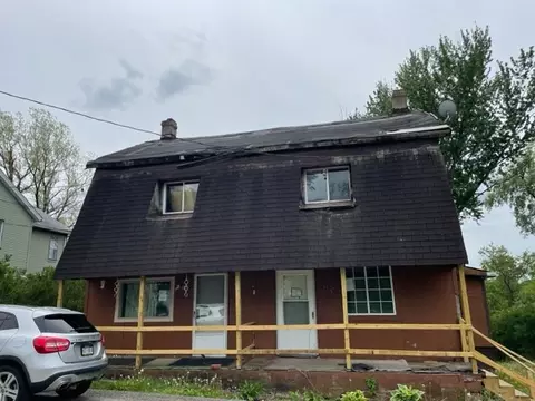 82-84 Roundtop Rd, Irwin, PA 15642