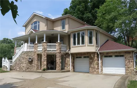 156 W Manilla Ave, Pittsburgh, PA 15220