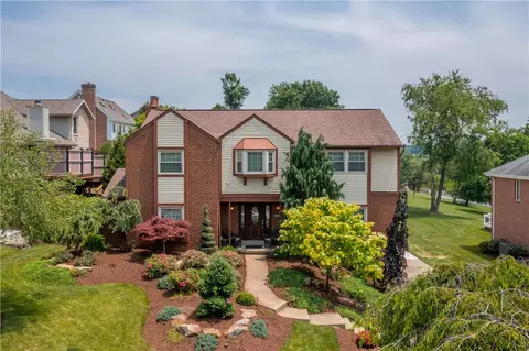 4214 Sweetbay Dr, Bethel Park, PA 15102