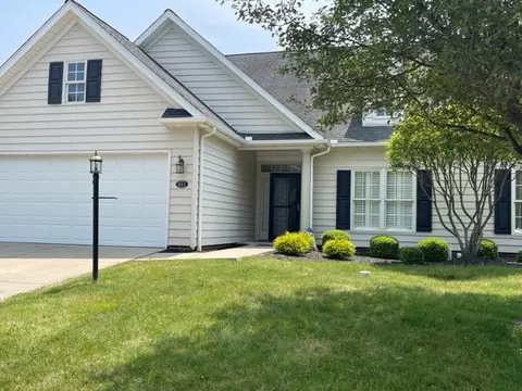 111 Cherry Hill Ct, New Castle, PA 16105