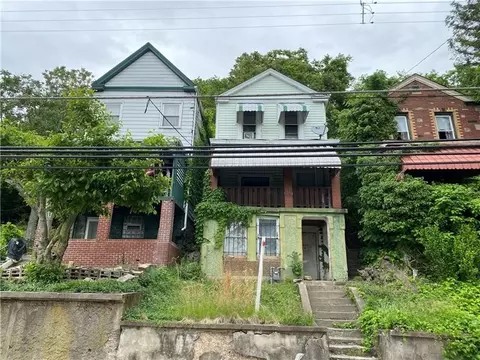 6635 Apple St, Pittsburgh, PA 15206