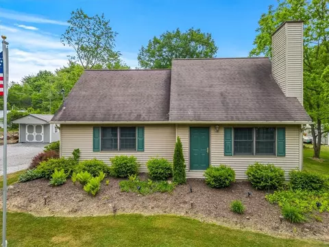 6056 Story Rd, Jamestown, PA 16134