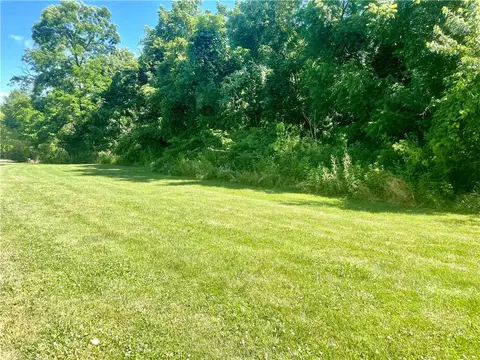 0 Empire Dr, Bridgeville, PA 15017