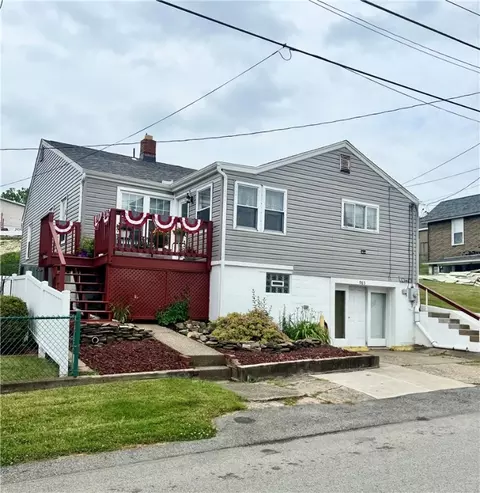 983 Green St, California, PA 15419