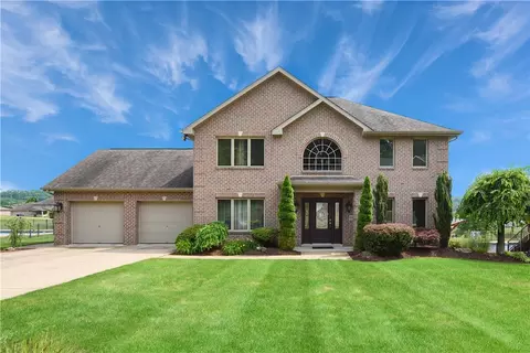 11922 Waterford Dr, North Huntingdon, PA 15642