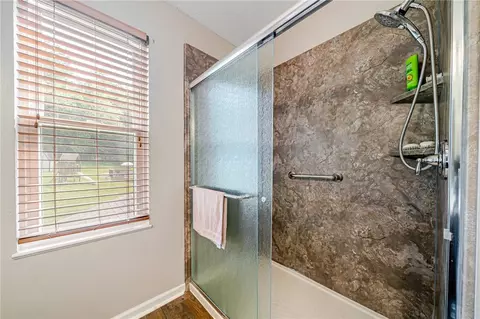 910 Castleview Dr, Irwin, PA 15642 photo 22