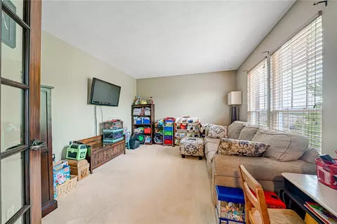 910 Castleview Dr, Irwin, PA 15642 photo 17