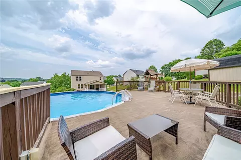 910 Castleview Dr, Irwin, PA 15642 photo 33