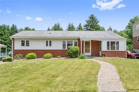 212 Richard Dr, Glenshaw, PA 15116