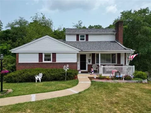 1 Candleway Dr, Pittsburgh, PA 15237