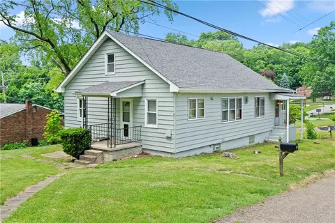 1051 Thorn Run Rd, Coraopolis, PA 15108