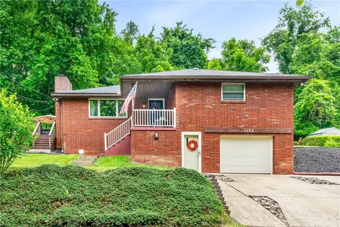1122 First St, Canonsburg, PA 15317