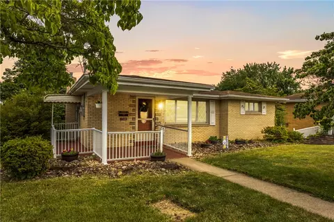 1544 Oneida Dr, Clairton, PA 15025
