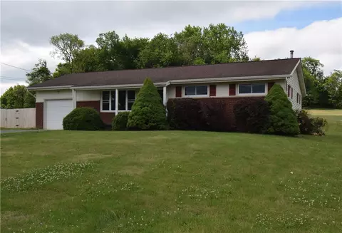 160 Sylvia Dr, Beaver Falls, PA 15010