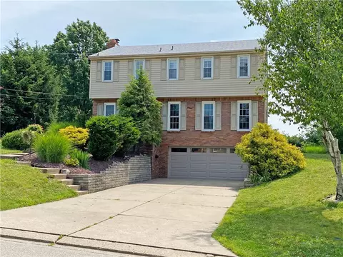 3975 Mimosa Dr, Bethel Park, PA 15102