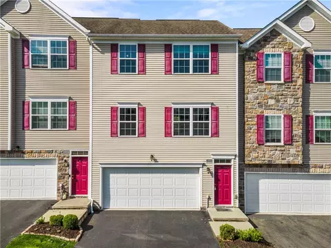 669 Freedom Dr, Carnegie, PA 15106